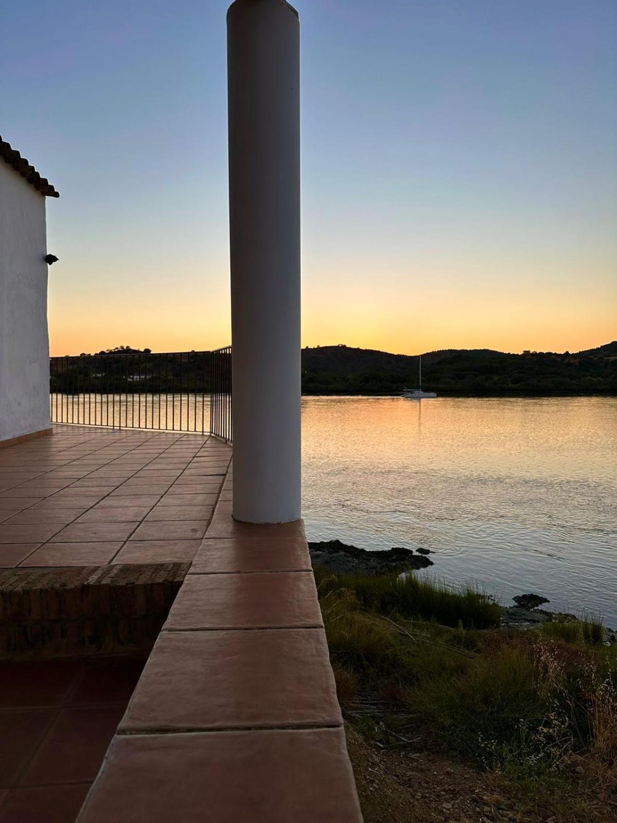 Magnifica Casa A Orillas Del Guadiana Huelva Exterior photo